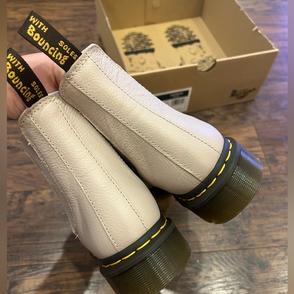 NWT /in Box ‼️ Dr Martens 2976 Vintage Taupe Chelsea Boots - Size US 9 - Picture 8 of 13
